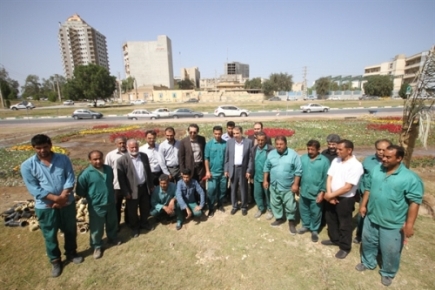 فرش گل 700 متري در ساحل كارون فرش گل 700 متري در ساحل كارون