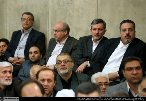 برقراری ارتباط میان صنعت و دانشگاه از راههای ایجاد اشتغال است برقراری ارتباط میان صنعت و دانشگاه از راههای ایجاد اشتغال است