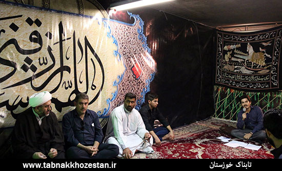 نذر کتاب جوانان اهوازی در مراسم های عزاداری سطح شهر + تصاویر نذر کتاب جوانان اهوازی در مراسم های عزاداری سطح شهر + تصاویر