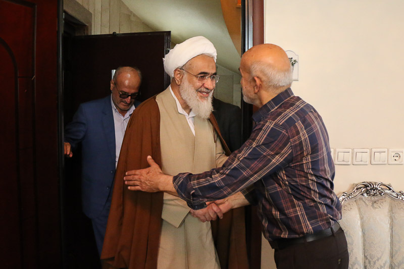 دیدار و قدردانی آیت الله عابدینی از جانبازان