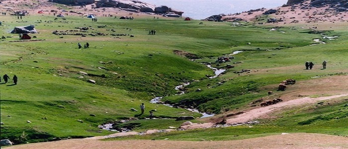 معرفی آثار تاریخی و جاذبه های گردشگری استان همدان/غار علیصدر، باغ ایرانی، تالاب آبشینه، تخت نادر معرفی آثار تاریخی و جاذبه های گردشگری استان همدان/غار علیصدر، باغ ایرانی، تالاب آبشینه، تخت نادر