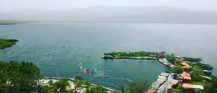 معرفی آثار تاریخی و جاذبه های گردشگری استان کردستان/بازار سنندج، دریاچه زریوار مریوان، مجموعه تفریحی پارک آبیدر سنندج، دریاچه پشت سد قشلاق سنندج معرفی آثار تاریخی و جاذبه های گردشگری استان کردستان/بازار سنندج، دریاچه زریوار مریوان، مجموعه تفریحی پارک آبیدر سنندج، دریاچه پشت سد قشلاق سنندج