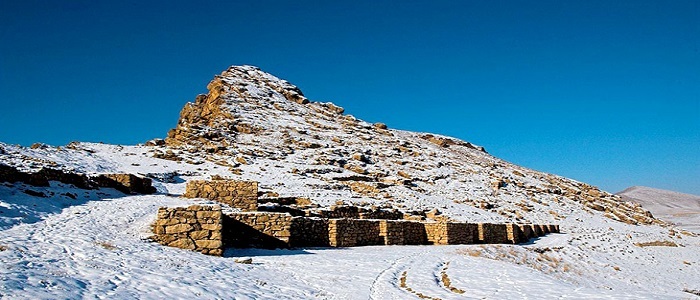 معرفی آثار تاریخی و جاذبه های گردشگری استان آذربایجان غربی/بازار ارومیه، خانه انصاری ارومیه، دژ بسطام خوی، کلیسای مارخنه جمال آباد معرفی آثار تاریخی و جاذبه های گردشگری استان آذربایجان غربی/بازار ارومیه، خانه انصاری ارومیه، دژ بسطام خوی، کلیسای مارخنه جمال آباد