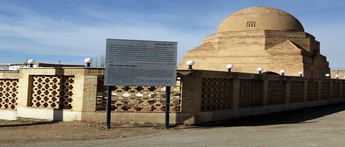 معرفی آثار تاریخی و جاذبه های گردشگری استان زنجان/ گنبد سلطانیه، قلعه بهستان، بقعه پیراحمد زهرنوش، مسجد جامع سجاس معرفی آثار تاریخی و جاذبه های گردشگری استان زنجان/ گنبد سلطانیه، قلعه بهستان، بقعه پیراحمد زهرنوش، مسجد جامع سجاس