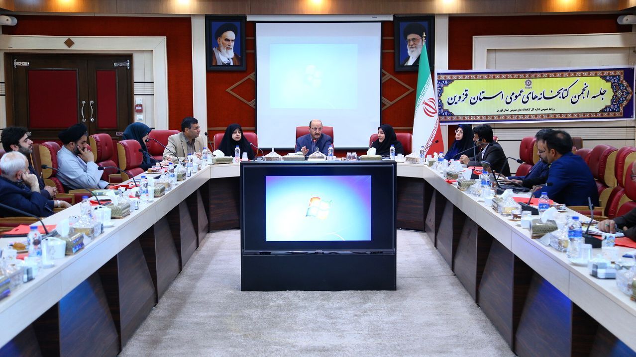 اهدای کتاب بین مردم باید ترویج شود اهدای کتاب بین مردم باید ترویج شود