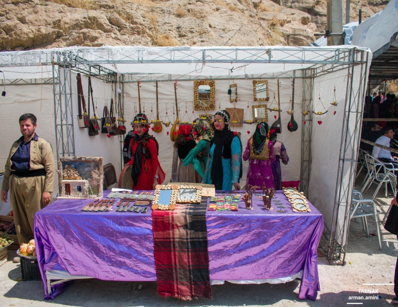 جشنواره میوههای بهشتی در منطقه گردشگری ریجاب برگزار شد جشنواره میوههای بهشتی در منطقه گردشگری ریجاب برگزار شد