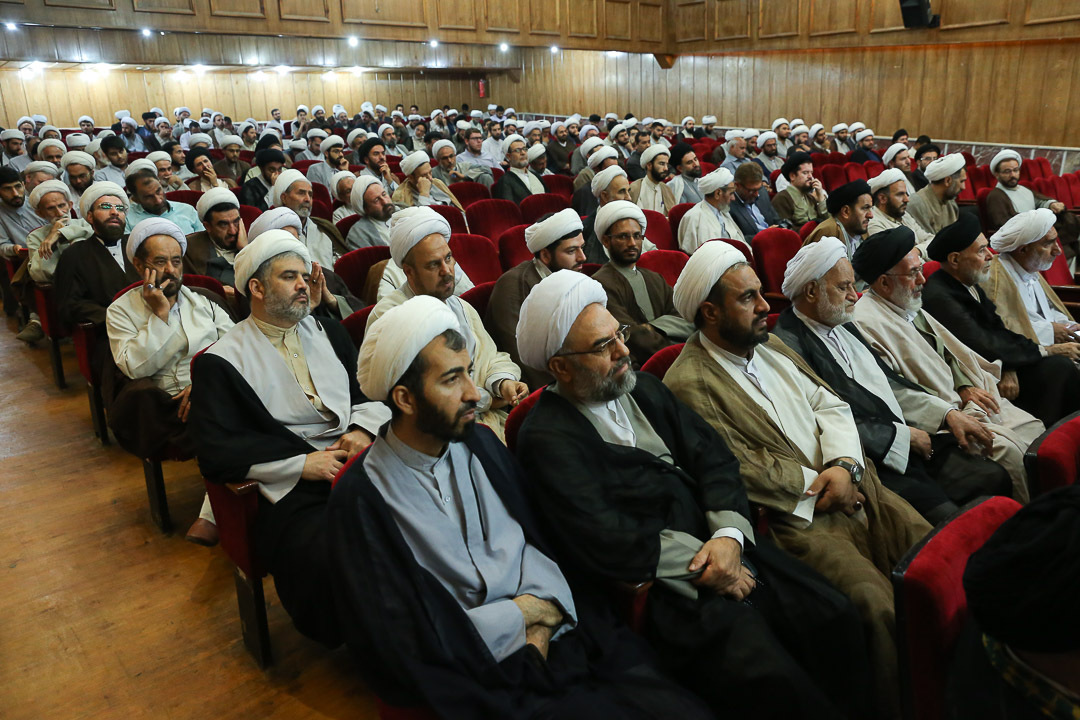 قرارگرفتن در میدان جنگ فرهنگی توفیقی است که نصیب مبلغان دینی شده قرارگرفتن در میدان جنگ فرهنگی توفیقی است که نصیب مبلغان دینی شده