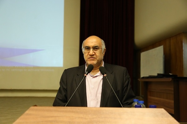 برخی تنها سابقه ورزشی‌شان تماشای فوتبال از تلویزیون است!