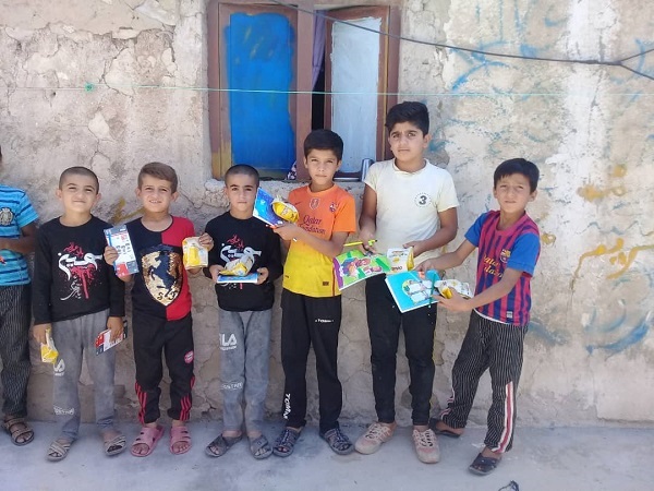 شادی هدیه کانون به کودکان مناطق محروم روستایی بخش سوسن شادی هدیه کانون به کودکان مناطق محروم روستایی بخش سوسن