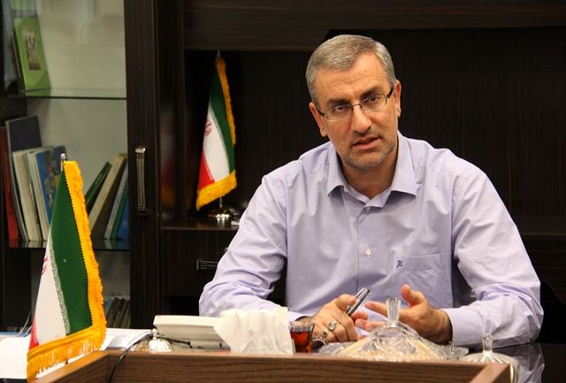 پرداخت حقوق کارگران شهرداری محمدشهر با ورود دستگاه های امنیتی انجام شد پرداخت حقوق کارگران شهرداری محمدشهر با ورود دستگاه های امنیتی انجام شد