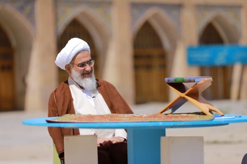 دشمنان از نگاه قرآن هیچگاه قابل اعتماد نخواهند بود/ با اکرام یتیمان در قیامت مورد اکرام خدا قرار می&zwnj;گیریم/ جایگاه معلم و کارگر در پیشرفت کشور عظیم و بی بدیل است