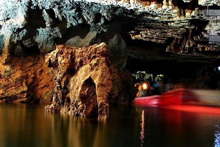 راهنمای سفر از تهران به همدان با اتوبوس راهنمای سفر از تهران به همدان با اتوبوس