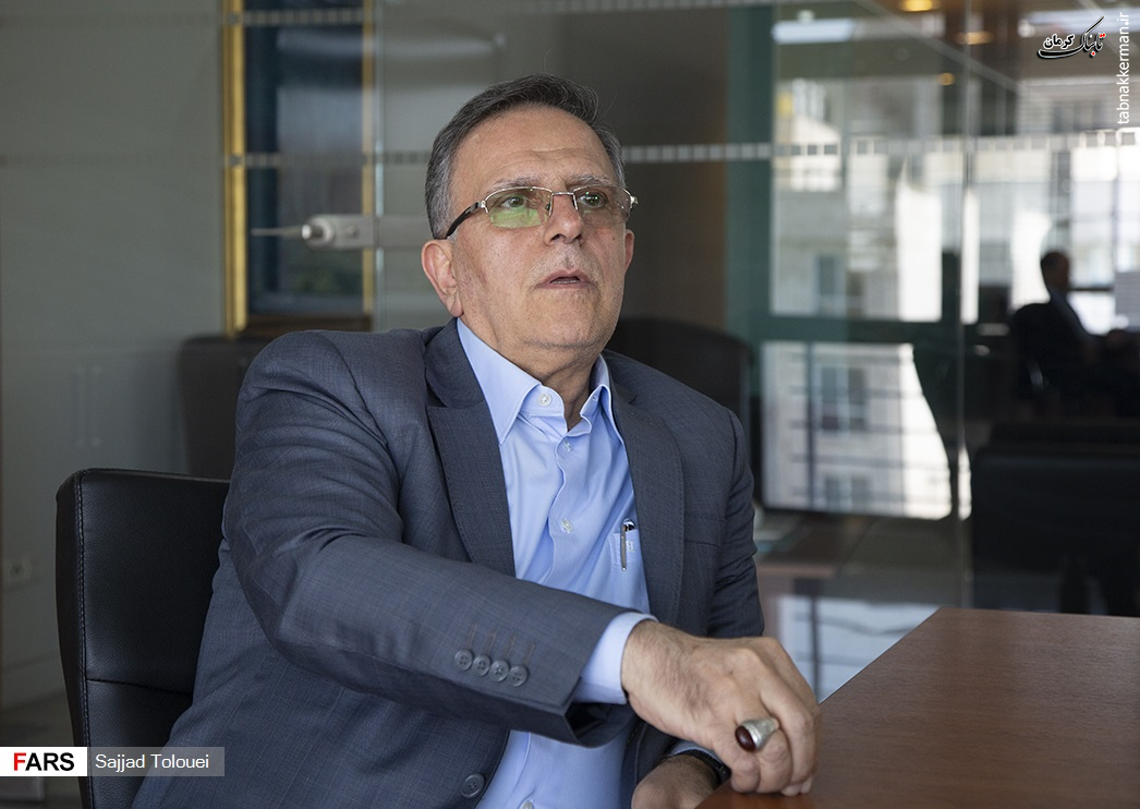 پیشنهاد دهنده نرخ ارز ۴۲۰۰ تومانی کیست؟ جهانگیری، سیف یا پورابراهیمی؟ پیشنهاد دهنده نرخ ارز ۴۲۰۰ تومانی کیست؟ جهانگیری، سیف یا پورابراهیمی؟