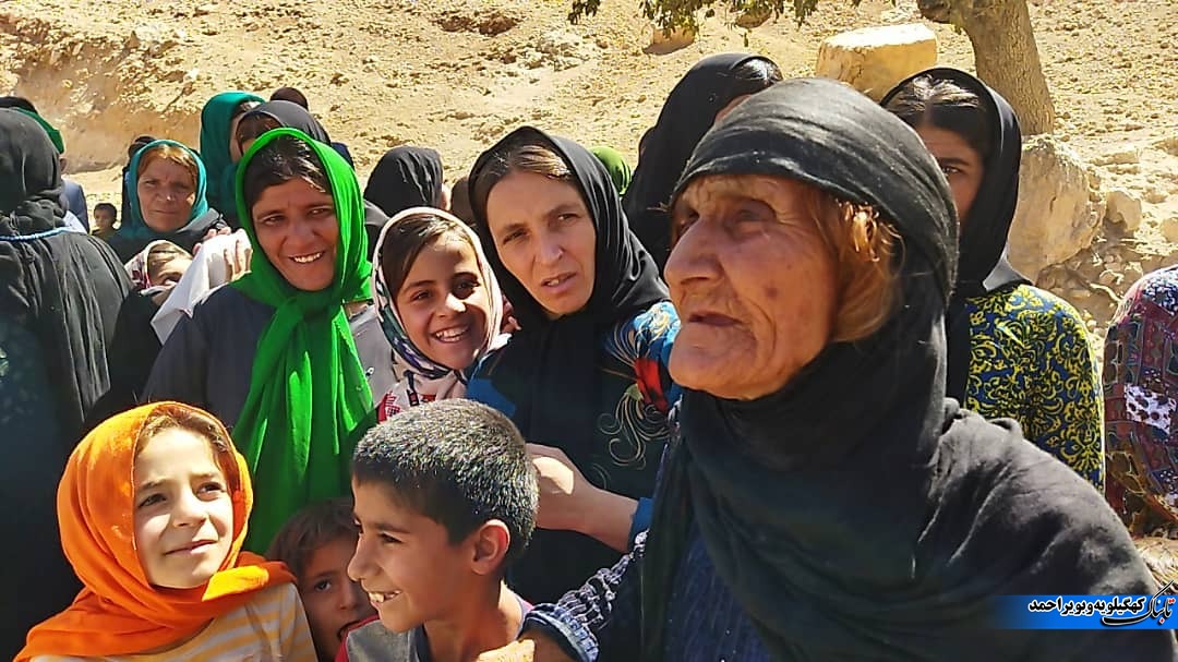 استاندار در سیلاب کلوار / پیرمرد روستایی خطاب به احمدزاده : روح پیامبر هم از وضعیت زنان ما دلتنگ است + فیلم و تصاویر