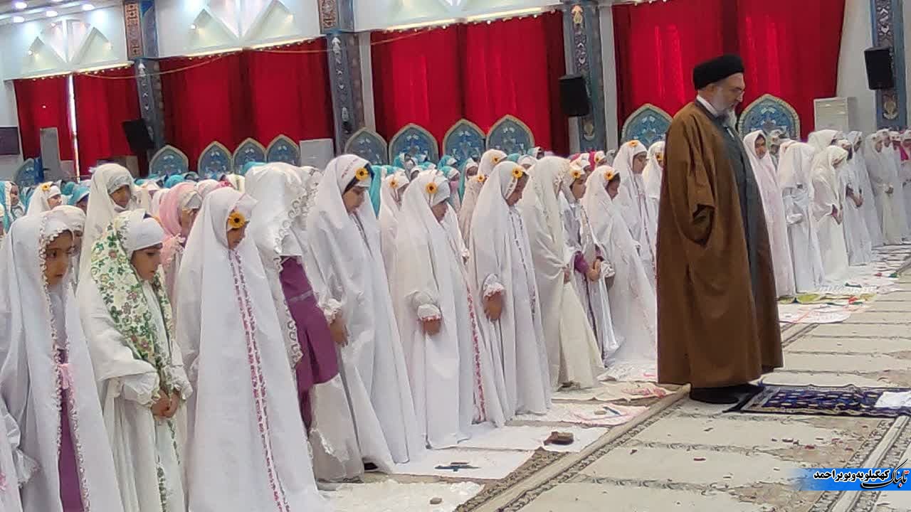 جشن تکلیف ۷ هزار دانش آموز دختر در استان + فیلم و تصاویر