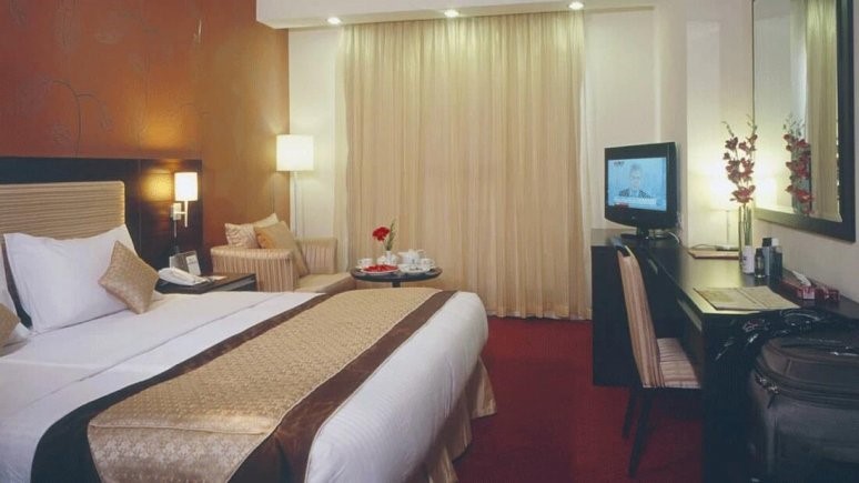 هتل های محبوب کرمانشاه اتاق 2 تخته در هتل پارسیان کرمانشاه