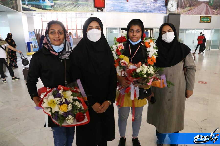 استقبال مدیرکل بهزیستی هرمزگان از مدال آوران مسابقات نابینایان و کم بینایان قهرمانی کشور