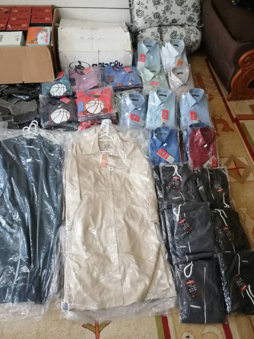 توزیع پوشاک به ارزش 200 میلیون تومان میان خانواده های کم بضاعت در لنده:تصاویر توزیع پوشاک به ارزش 200 میلیون تومان میان خانواده های کم بضاعت در لنده:تصاویر