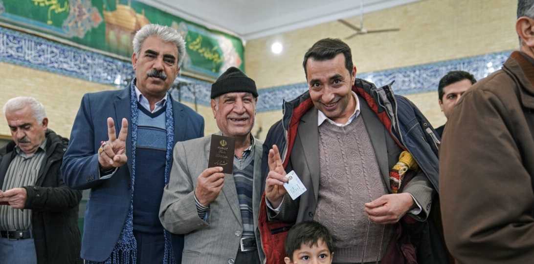 امام جمعه اهل سنت کیش: برای آبادانی ایران رای میدهیم