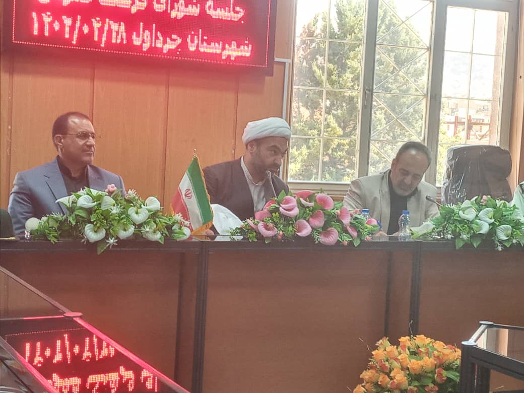 مسائل و مباحث فرهنگی باید مردمی سازی شوند