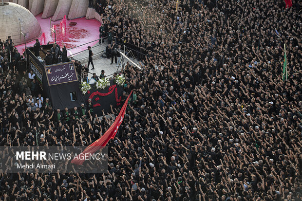 قدردانی امام جمعه و استاندار زنجان ازحضور پرشور مردم در عزاداریها