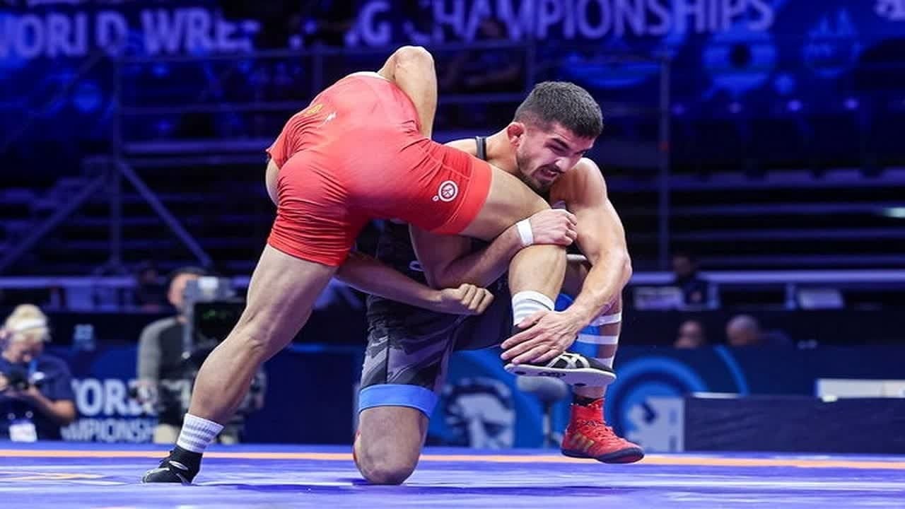 گزارش تصویری از رقابت های ملی کشتی در گرگان/ رقابت ۴۵۰ ورزشکار در مسابقات کشتی آزاد قهرمانی بزرگسالان کشور