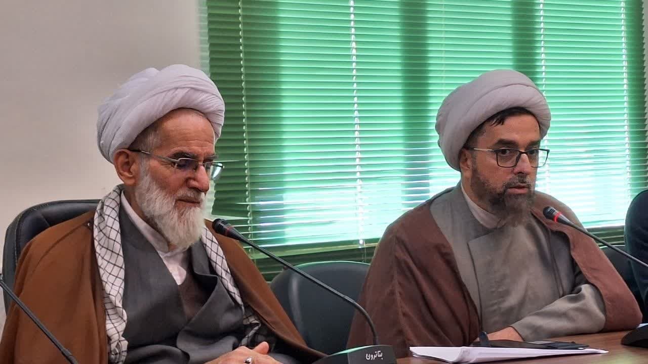 450 هزار نفر از مردم قزوین هدف طرح « زندگی با آیه ها» هستند 450 هزار نفر از مردم قزوین هدف طرح « زندگی با آیه ها» هستند