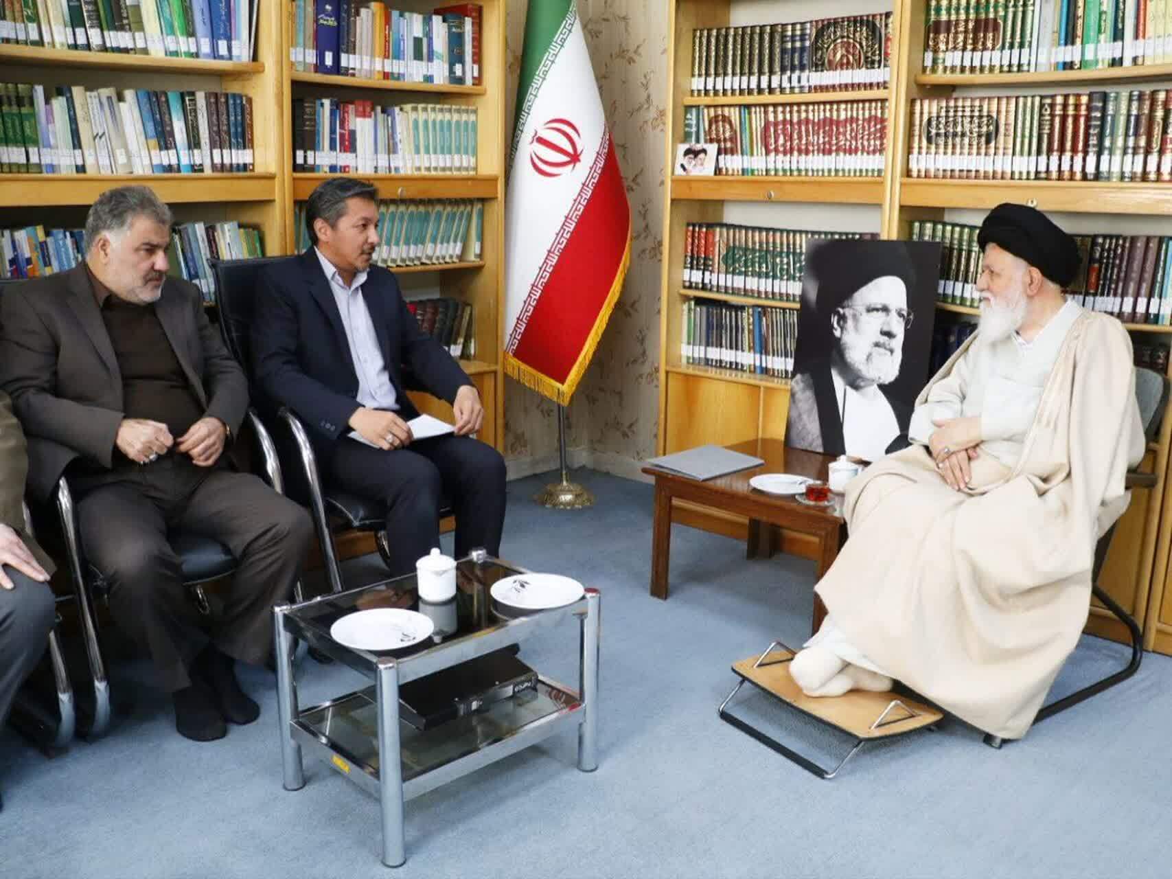 خدمت به مجاوران حرم رضوی باید تشکیلاتی و مستمر باشد