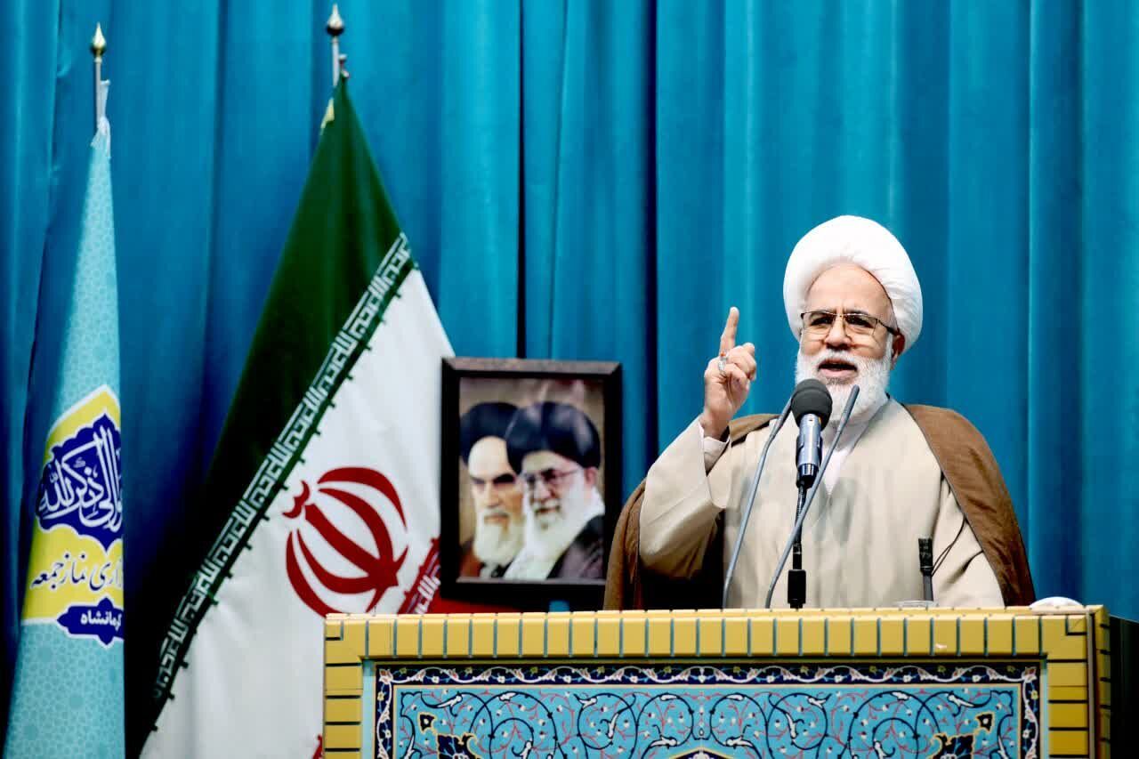 حضور باغیرت و با بصیرت مردم در راهپیمایی ۲۲ بهمن، دشمنان را مبهوت کرد