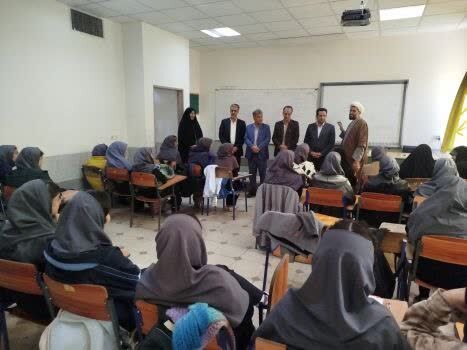 بازدید سرزده سرپرست آموزش و پرورش کرمان از مدارس و تأکید بر تقویت نظام آموزشی