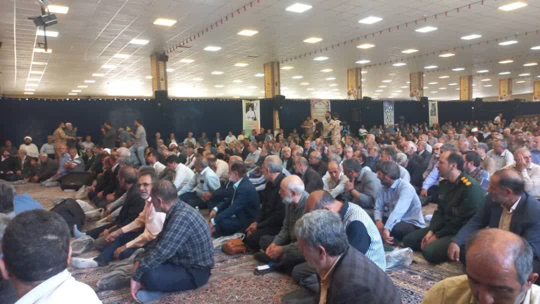 گردهمایی یادگاران هشت سال دفاع مقدس با حضور پر شور جامعه ایثارگران استان البرز برگزارشد گردهمایی یادگاران هشت سال دفاع مقدس با حضور پر شور جامعه ایثارگران استان البرز برگزارشد