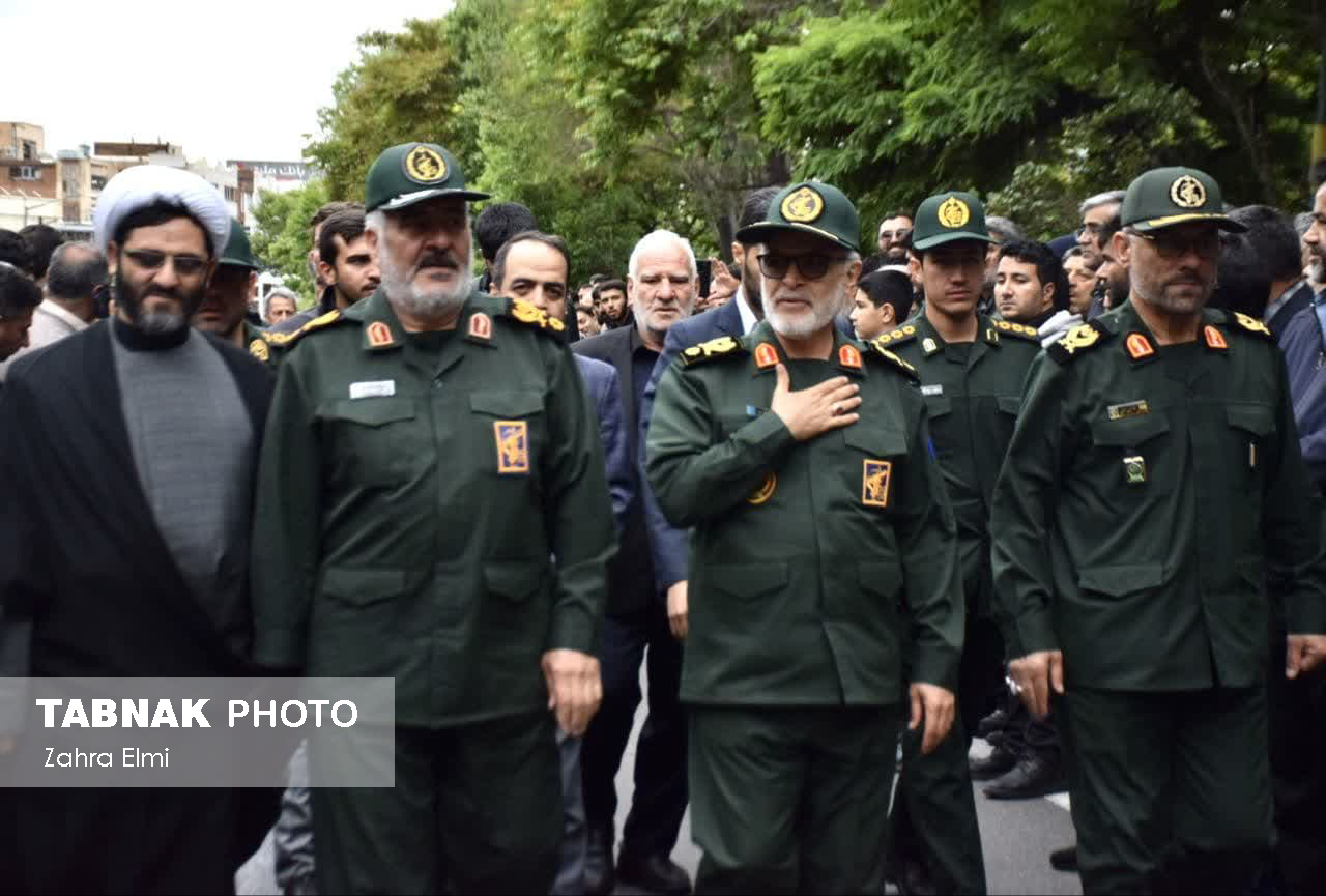 تصاویر / تشییع باشکوه شهدای خدمت در تبریز تصاویر / تشییع باشکوه شهدای خدمت در تبریز