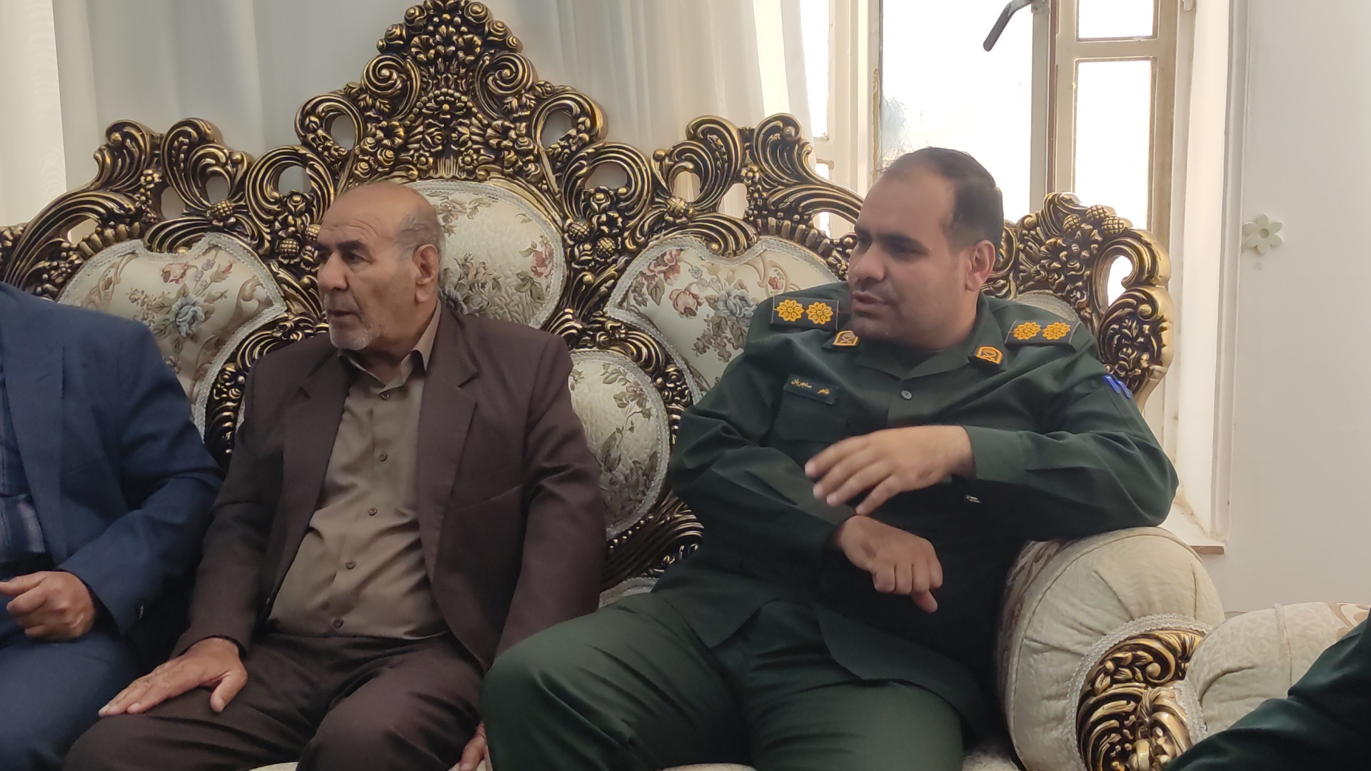 تجلیل معاونت آموزش سپاه فتح استان(ک.ب) از خانواده شهدای این معاونت تجلیل معاونت آموزش سپاه فتح استان(ک.ب) از خانواده شهدای این معاونت