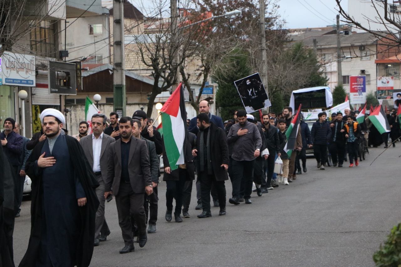 عزاداری ایام فاطمیه و سالروز شهادت میرزا کوچک جنگلی در رشت برگزار شد/ صدوسومین سالگرد میرزاکوچک با حضور شهید خوشنام نورانی شد+تصاویر