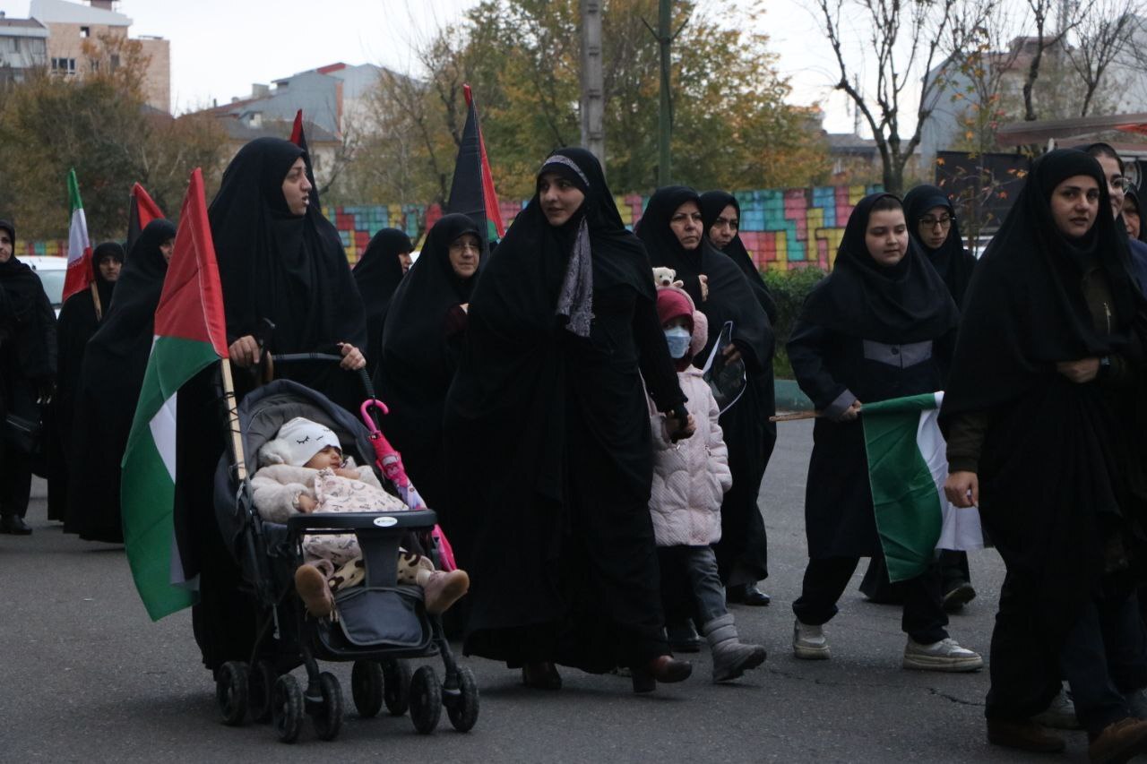 عزاداری ایام فاطمیه و سالروز شهادت میرزا کوچک جنگلی در رشت برگزار شد/ صدوسومین سالگرد میرزاکوچک با حضور شهید خوشنام نورانی شد+تصاویر