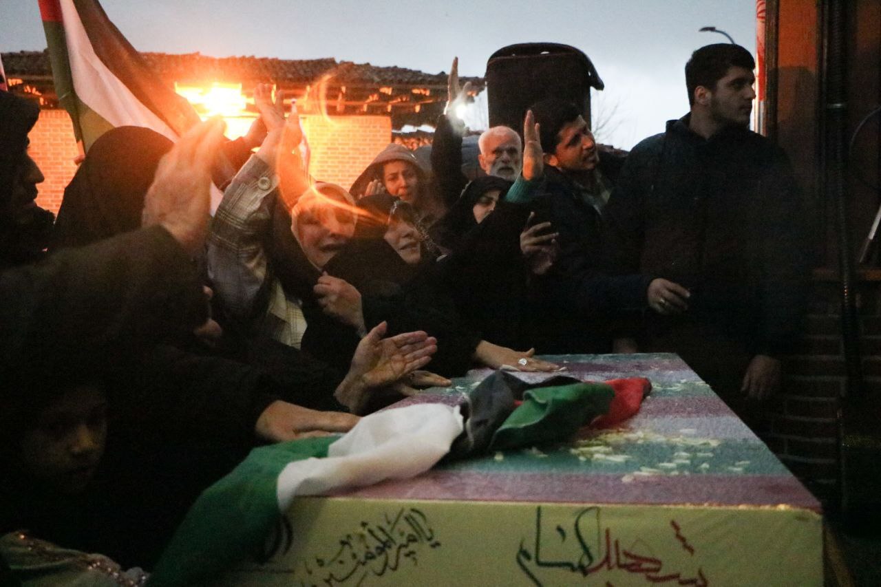 عزاداری ایام فاطمیه و سالروز شهادت میرزا کوچک جنگلی در رشت برگزار شد/ صدوسومین سالگرد میرزاکوچک با حضور شهید خوشنام نورانی شد+تصاویر