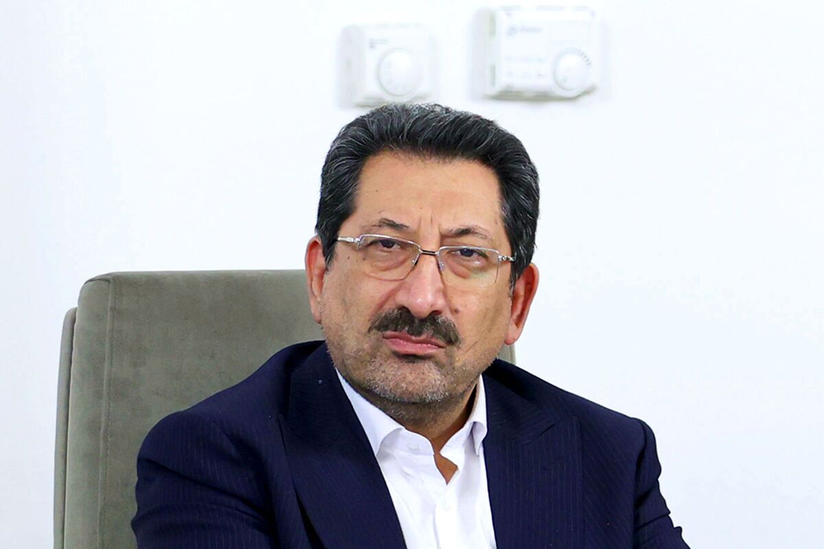 وزیر صمت: موانع تامین منابع مالی پروژه های صنعتی هرمزگان با هماهنگی بانک مرکزی رفع می شود وزیر صمت: موانع تامین منابع مالی پروژه های صنعتی هرمزگان با هماهنگی بانک مرکزی رفع می شود