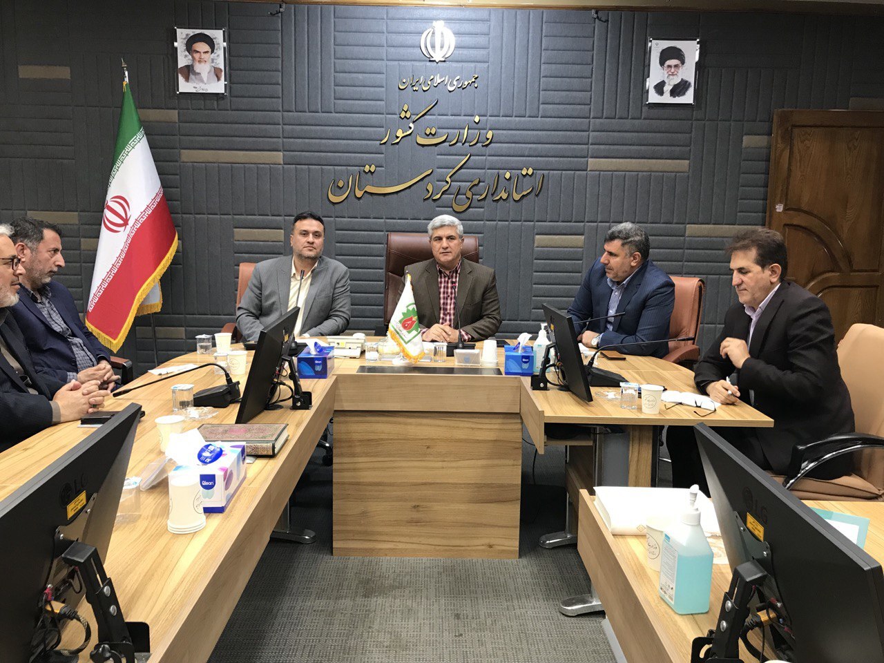 لزوم تشکیل هیئتهای اندیشهورز در ادارات برای حل مشکلات کشور لزوم تشکیل هیئتهای اندیشهورز در ادارات برای حل مشکلات کشور