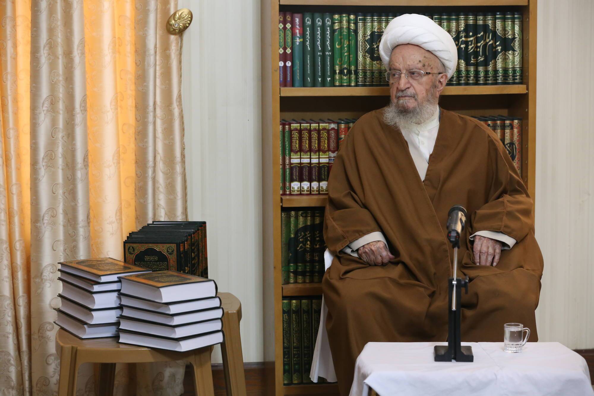 واکنش آیتالله مکارم شیرازی به شهادت عالم سوری