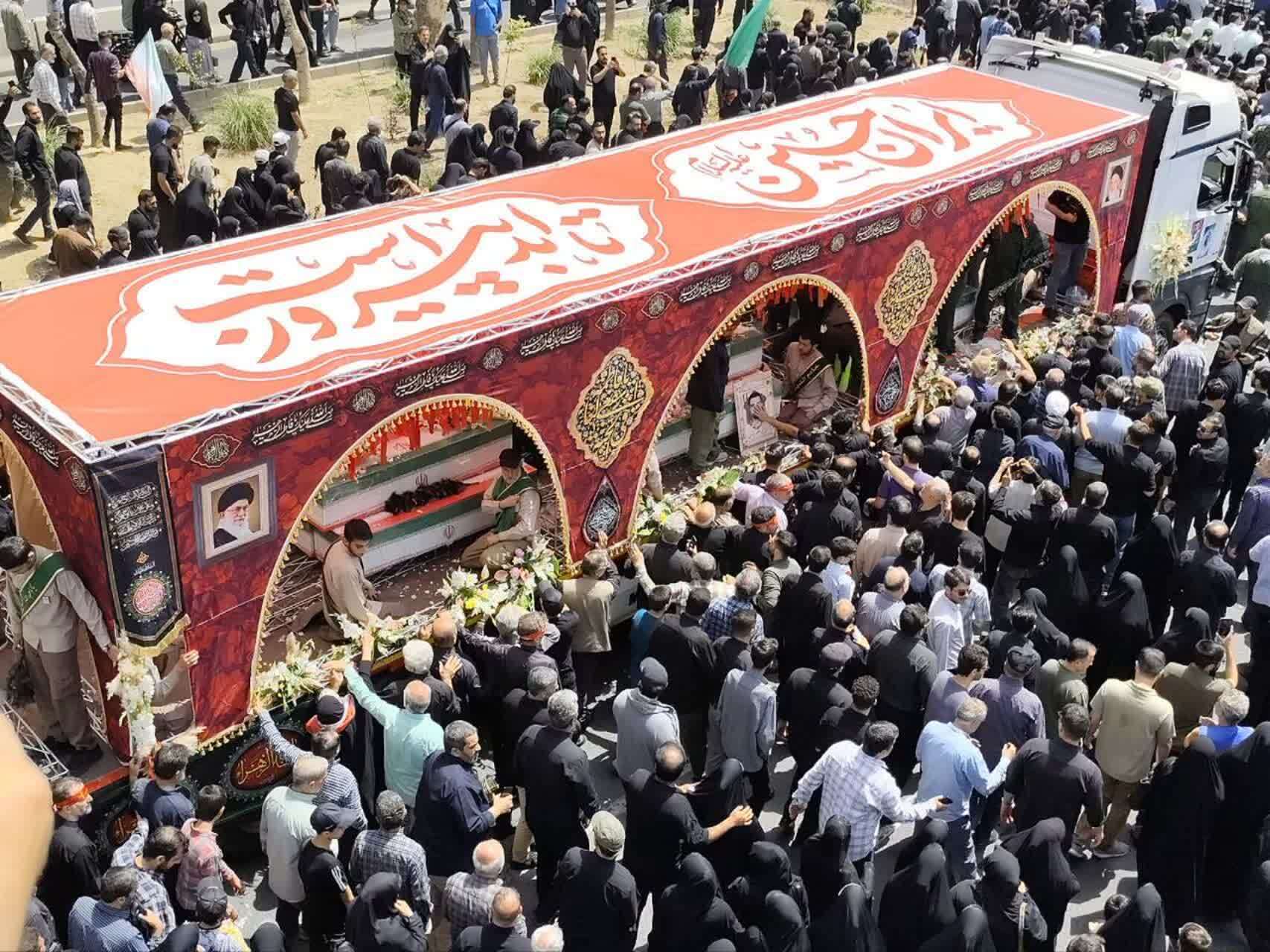 تشییع لاله های سرخ در البرز/وداع مردم با مدافعان وطن +تصاویر