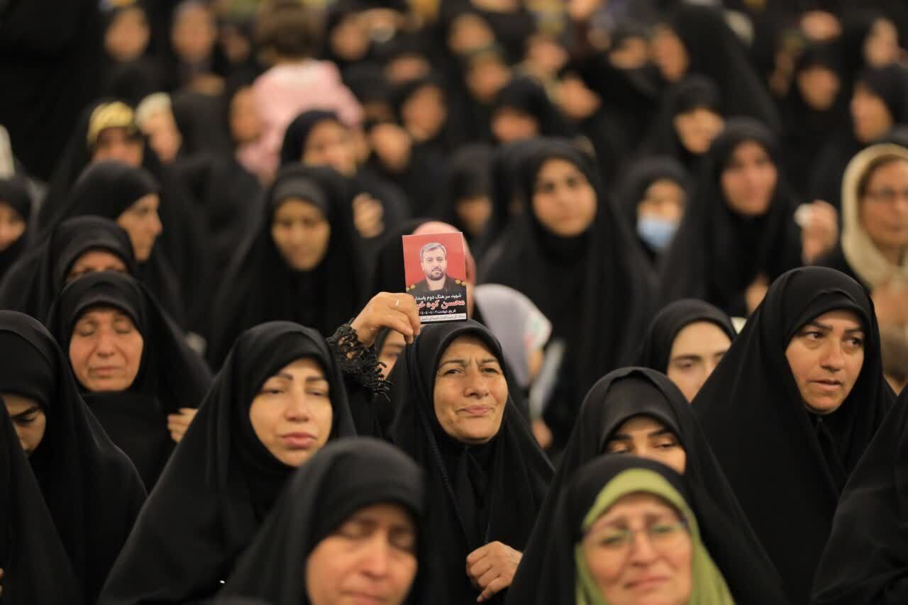 تشییع لاله های سرخ در البرز/وداع مردم با مدافعان وطن +تصاویر