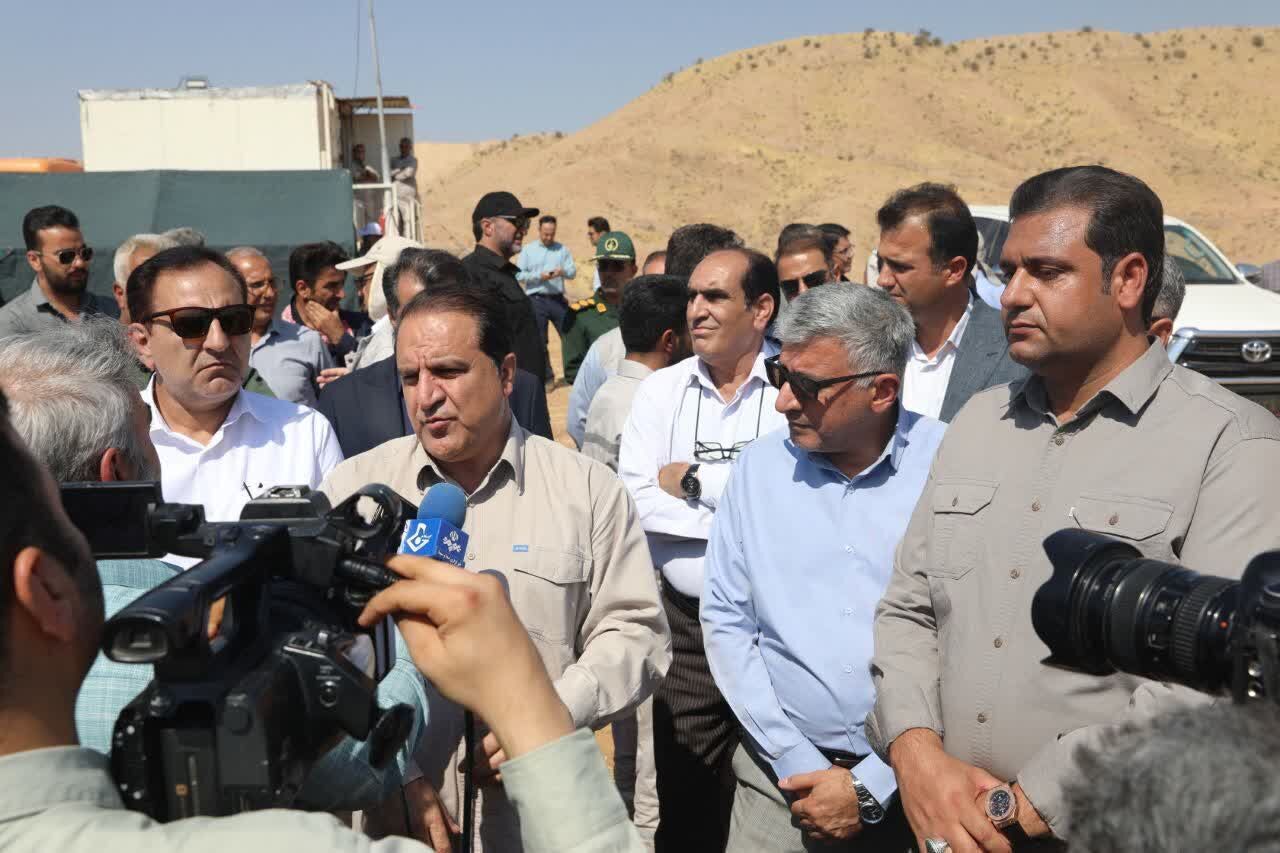 سرمایهگذاری ۹ هزار میلیارد ریالی برای اکتشاف نفت و گاز در ایلام /رعایت الزامات زیستمحیطی؛ خط قرمز توسعه نفت و گاز در استان سرمایهگذاری ۹ هزار میلیارد ریالی برای اکتشاف نفت و گاز در ایلام /رعایت الزامات زیستمحیطی؛ خط قرمز توسعه نفت و گاز در استان