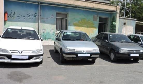 توقيف 3 دستگاه خودروي شوتي و کشف 8 ميليارد ريال کالاي قاچاق در اراک