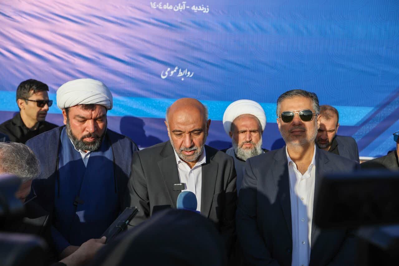 صنایعی که به دلیل مشکلات مالی بیمه کارگران خود را قطع کردند/ مشمول تسهیلات بانک مرکزی می شوند. صنایعی که به دلیل مشکلات مالی بیمه کارگران خود را قطع کردند/ مشمول تسهیلات بانک مرکزی می شوند.