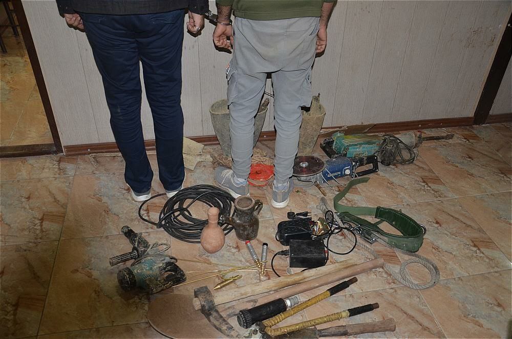 دستگیری حفاران غیرمجاز در نمین دستگیری حفاران غیرمجاز در نمین