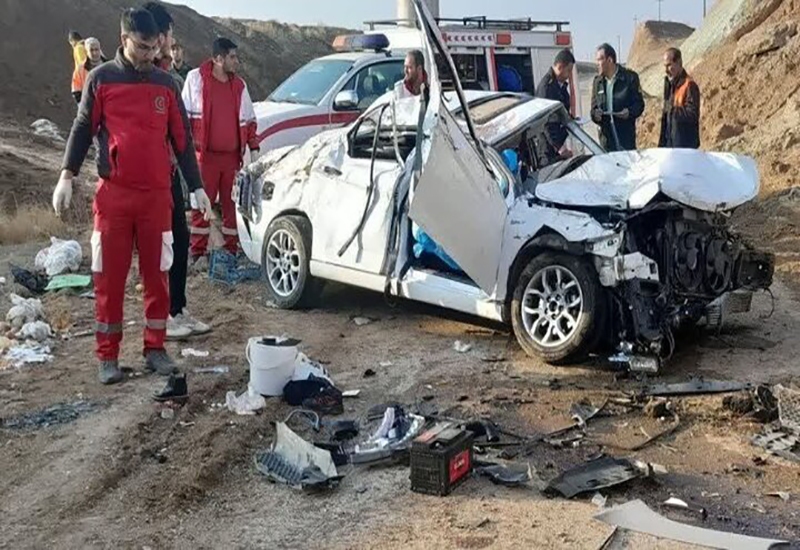 برخورد شدید پژو پارس و سمند در محور لوشان – سیاهپوش/ مصدومان به مراکز درمانی منتقل شدند