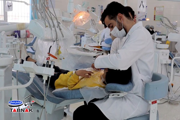 آغاز پویش «لبخند با برکت» در خراسان شمالی؛ ارائه خدمات رایگان دندانپزشکی به دانشآموزان محروم آغاز پویش «لبخند با برکت» در خراسان شمالی؛ ارائه خدمات رایگان دندانپزشکی به دانشآموزان محروم
