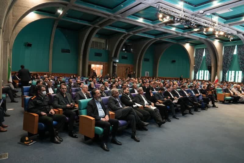 «درتیررس» خشونت؛ وکلا و قضات دادگستری نیازمند حمایتهای قانونی «درتیررس» خشونت؛ وکلا و قضات دادگستری نیازمند حمایتهای قانونی