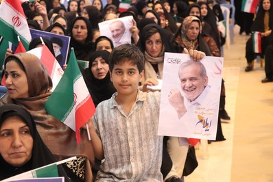 دیدار مردمی رییس جمهور با مردم ایلام