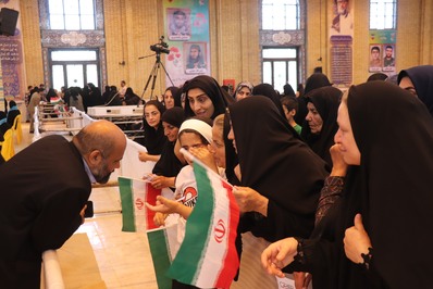 دیدار مردمی رییس جمهور با مردم ایلام